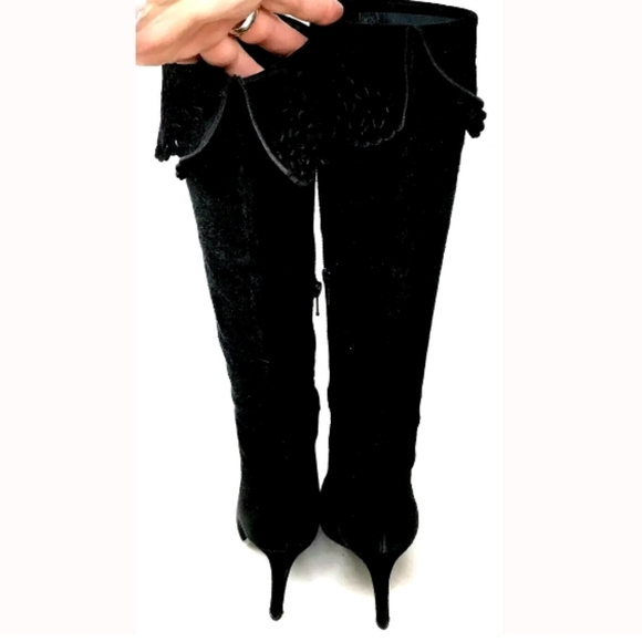 Stuart Weitzman Boots Womens' Black Suede 6M - Picture 5 of 8